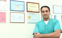 dr-Karen-Manvelyan-1